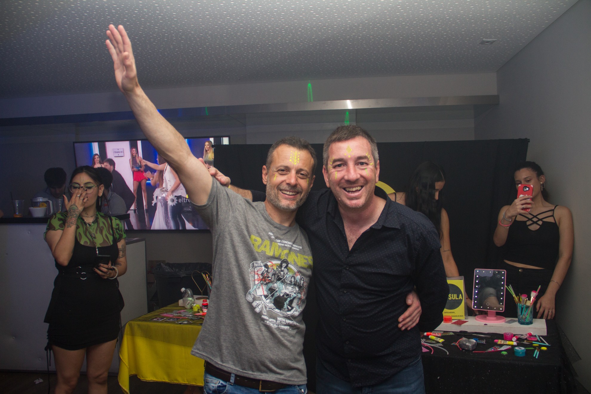 Mirá acá las fotos de la FIESTA FLÚOR